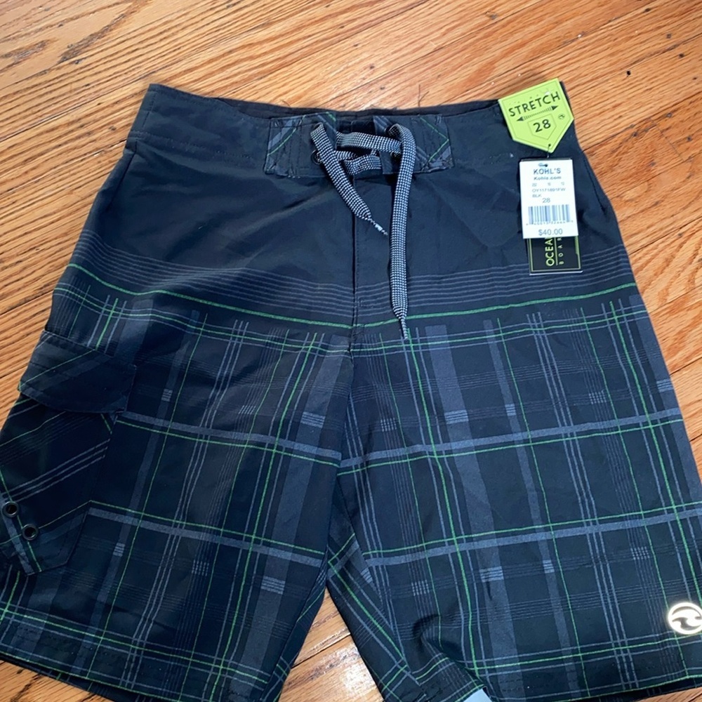 Ocean current size 28 nwt shorts